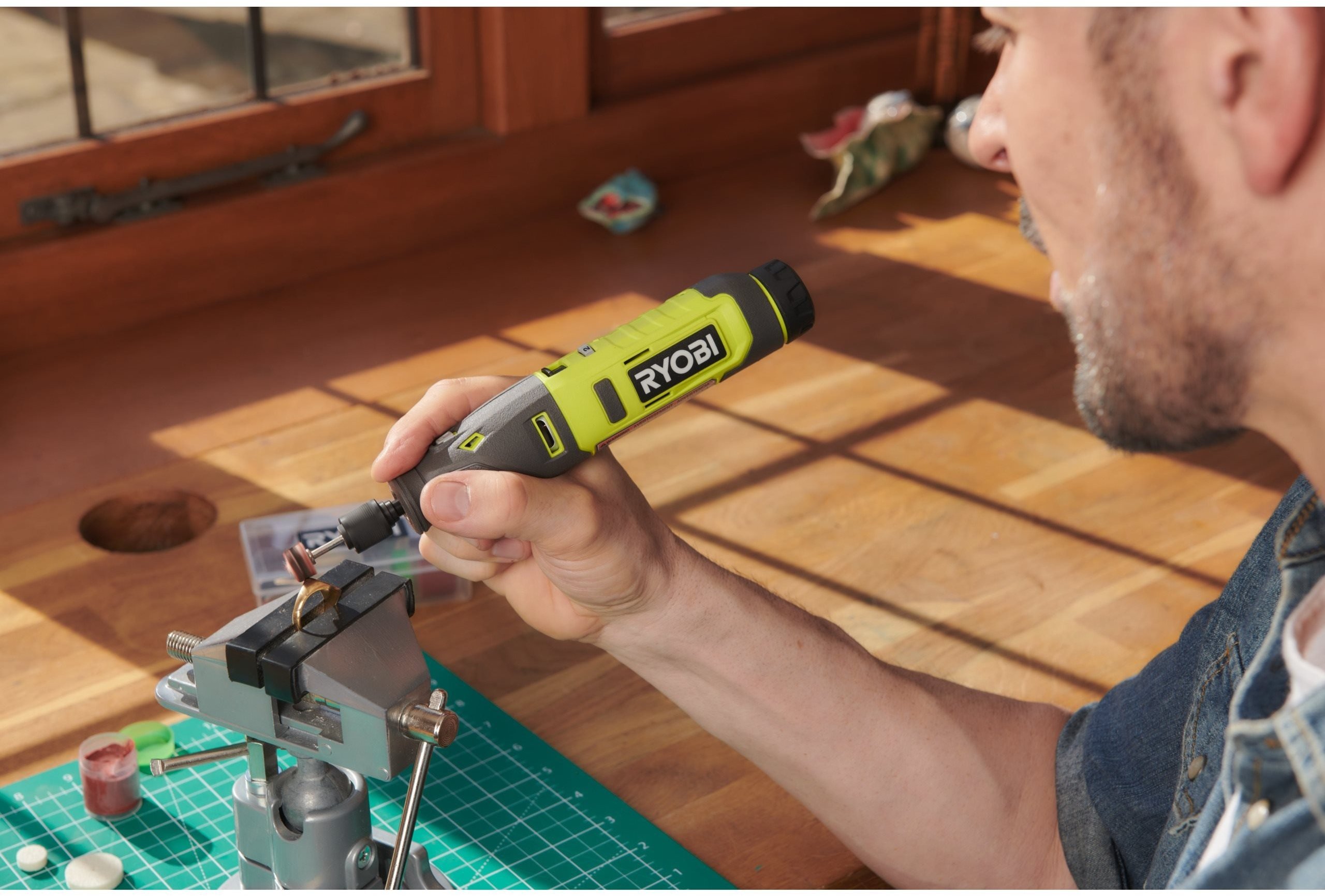 Шліфмашина пряма Ryobi RRT4-120GA15, 4В USB Lithium, 1х2Аг (5133005634)