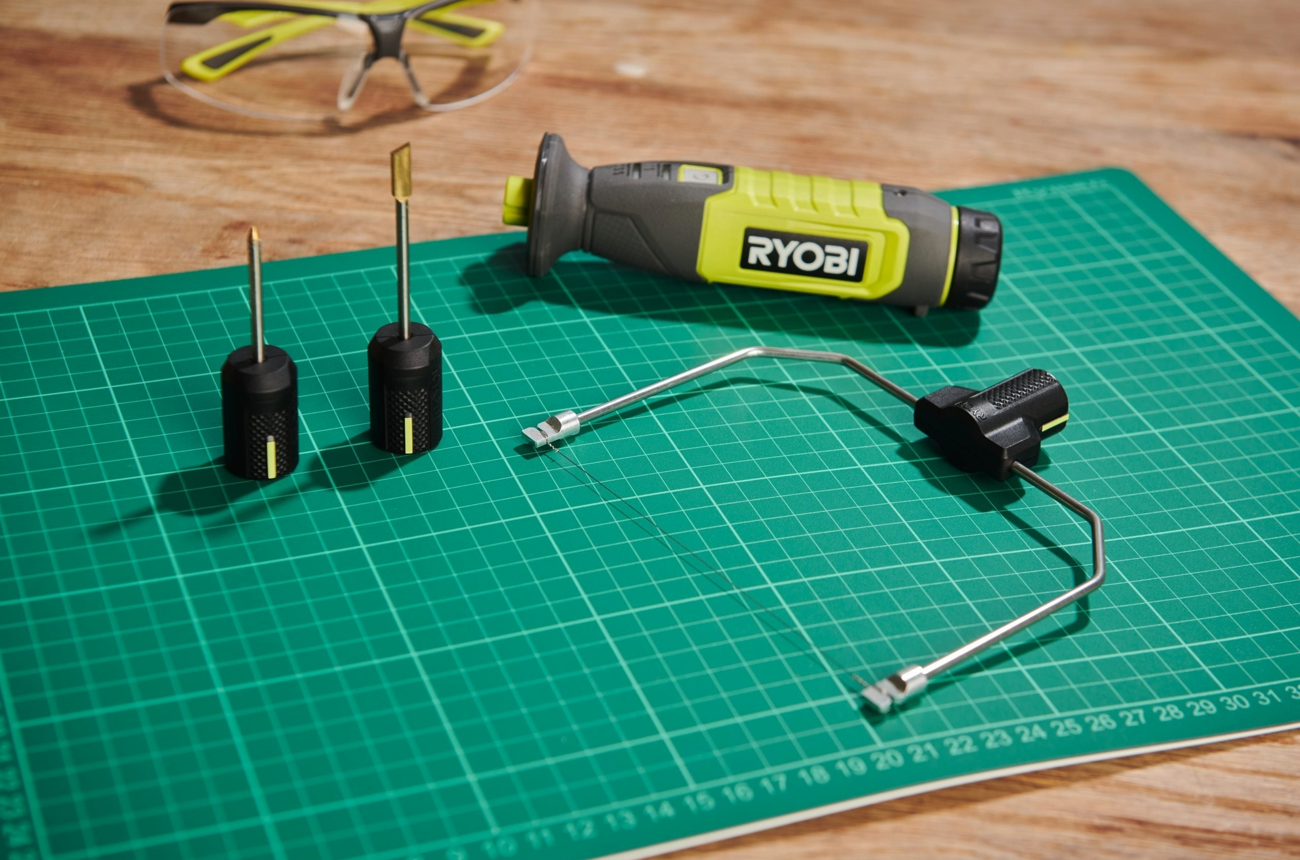 Термоніж Ryobi RHC4-120G акумуляторний 4В USB Lithium (5133006198)