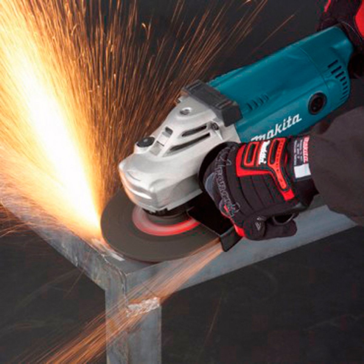 Угловая шлифмашина Makita GA9020RF